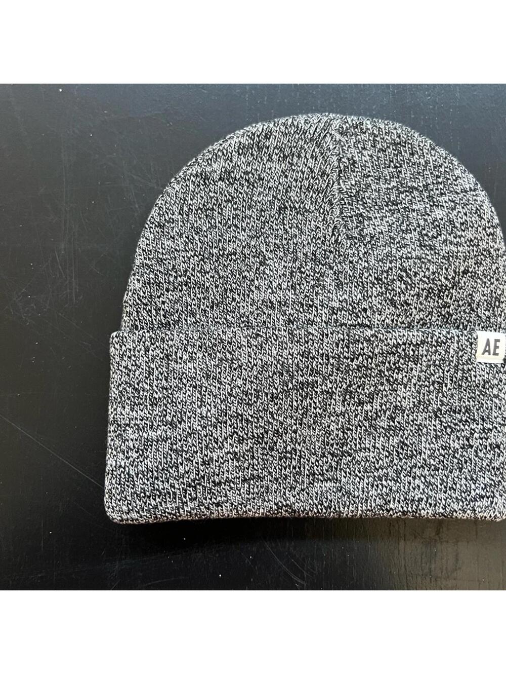 New American Eagle Outfitters Beanie in Gray - OS